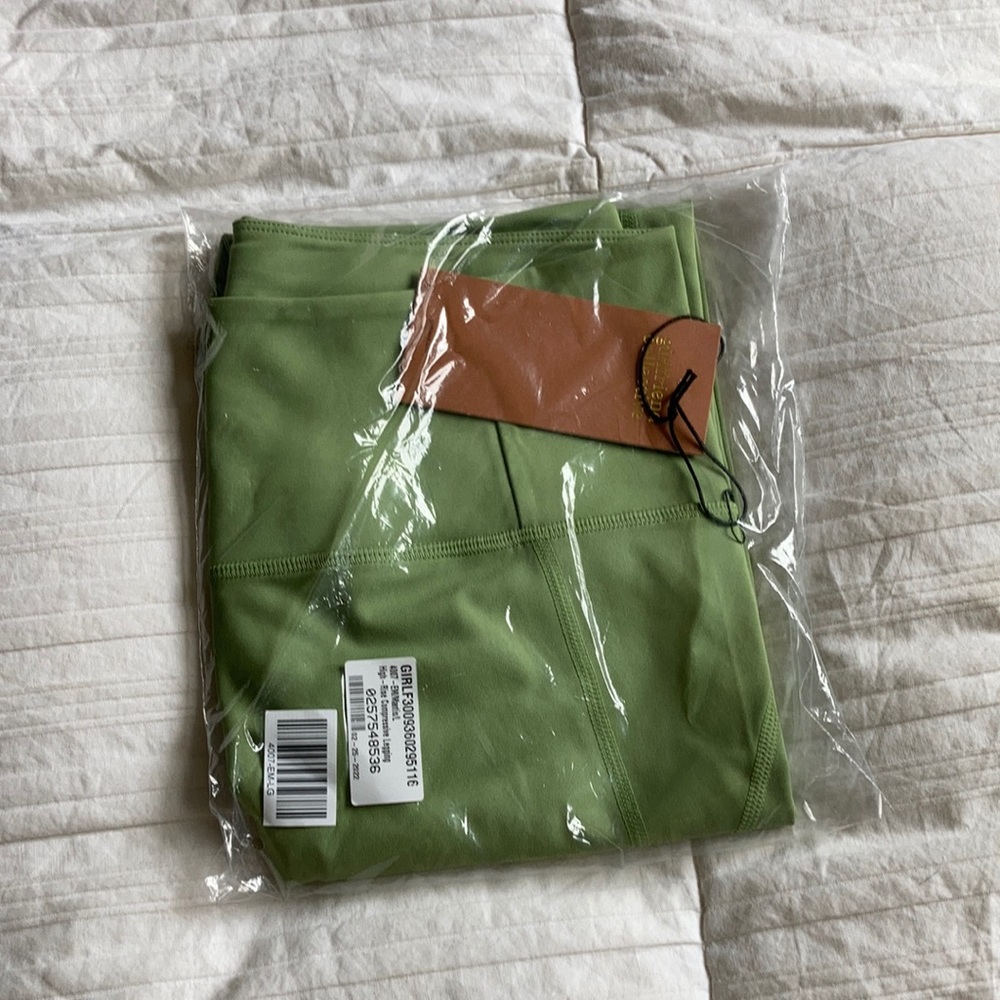 Girlfriend collective full length leggings and mantis size large - Picture 2 of 4